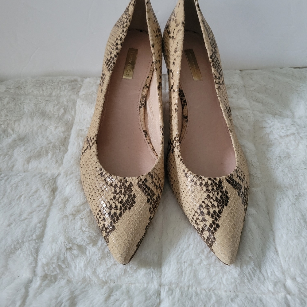 LOUISE ET CIE JORDYNA PUMPS HEELS ANIMAL PRINTS SHOES SIZE 10 beige brown color - Picture 10 of 12